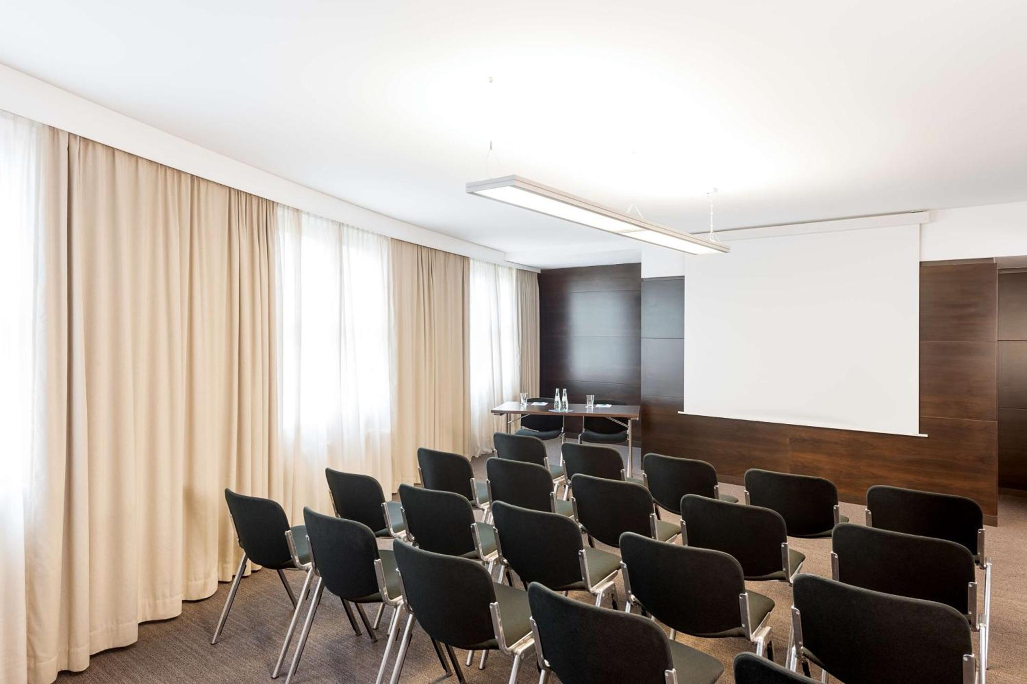 Nh Kurfürstendamm 4*