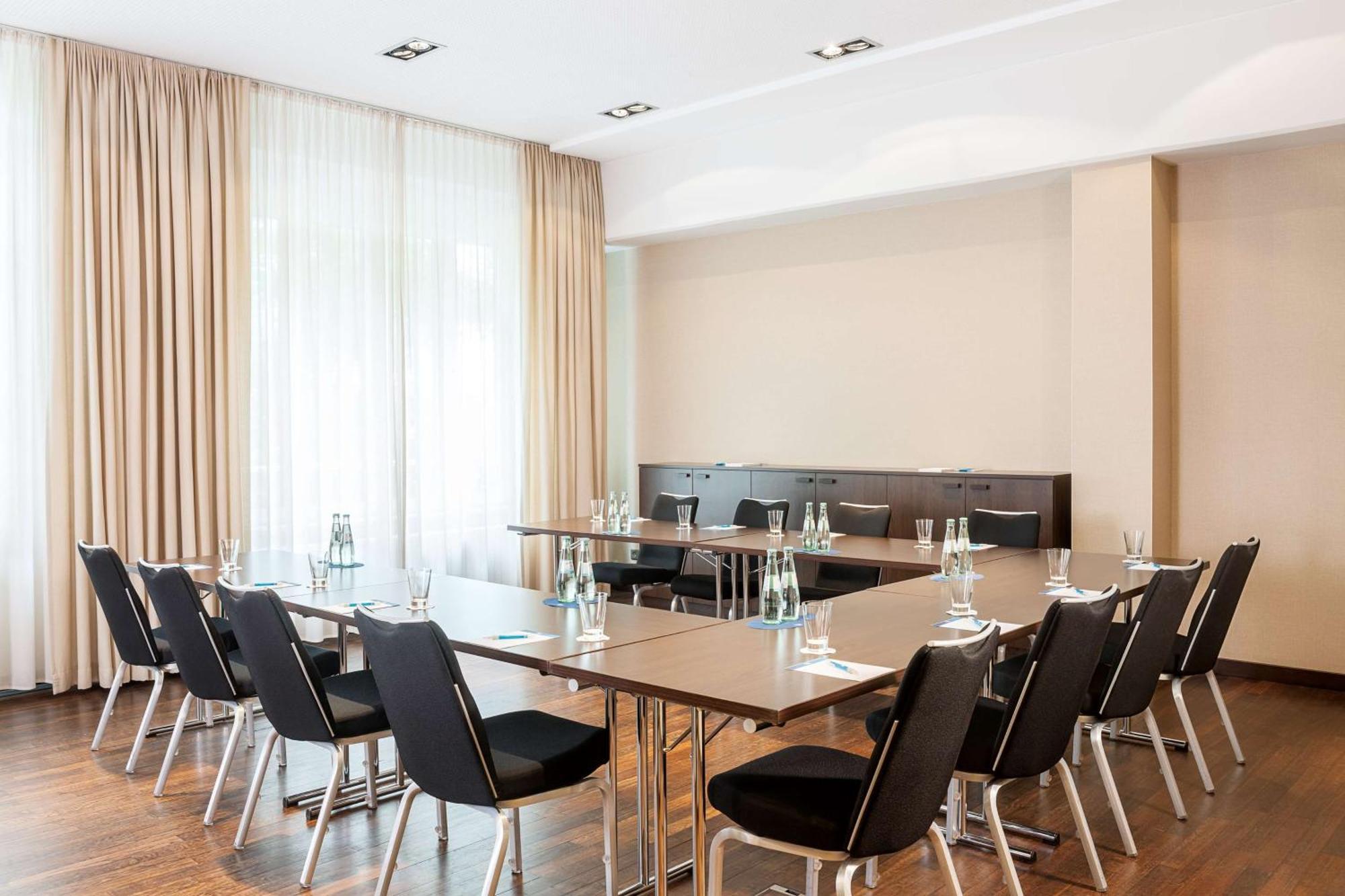 Nh Kurfuerstendamm 4* Берлин